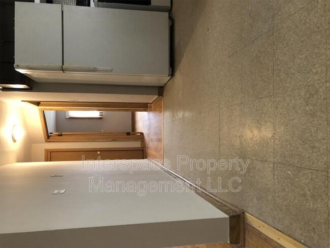 Building Photo - 10126 S Pulaski Rd