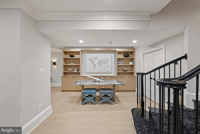 Building Photo - 8305 Fox Haven Dr