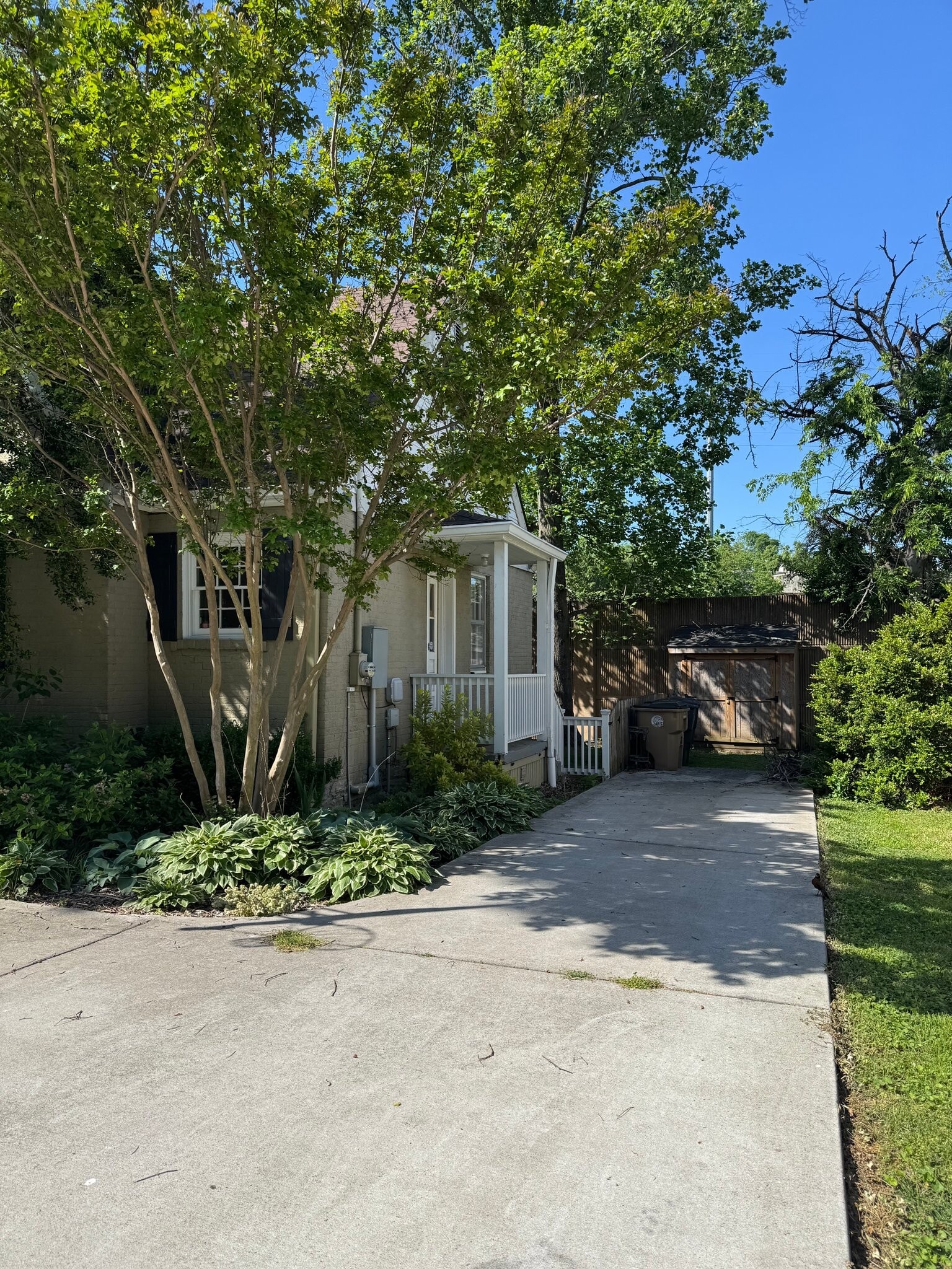 Building Photo - 2944 Primrose Cir