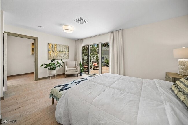 Building Photo - 3027 Bel Air Dr