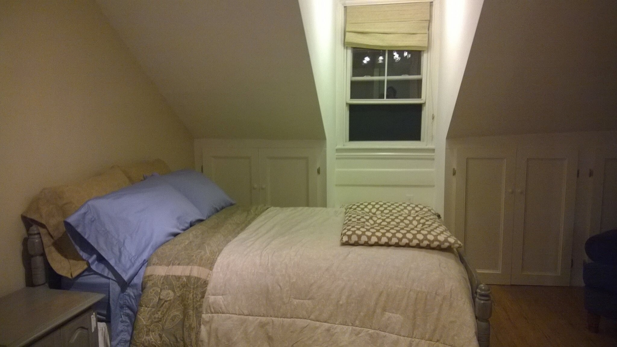 Building Photo - 1094 Woodbury Ave