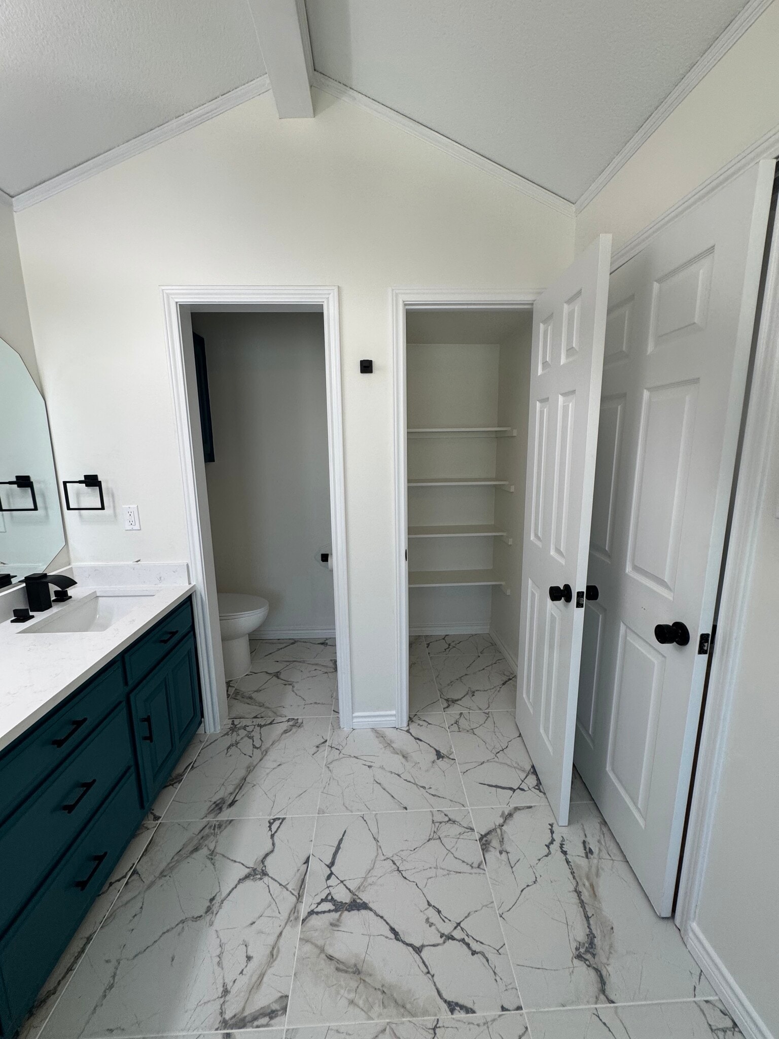 Building Photo - 3123 Bourbon Street Cir