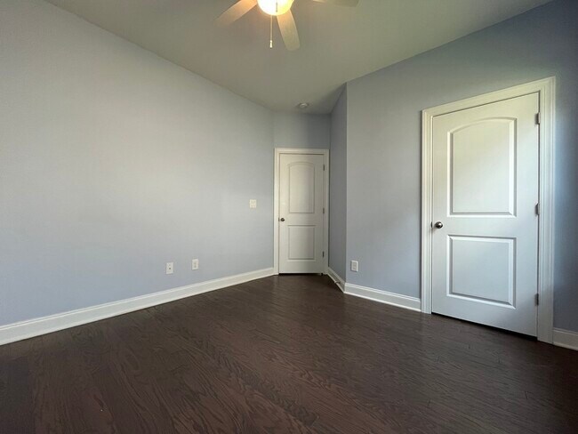Building Photo - 17027 Challory Gln Wy
