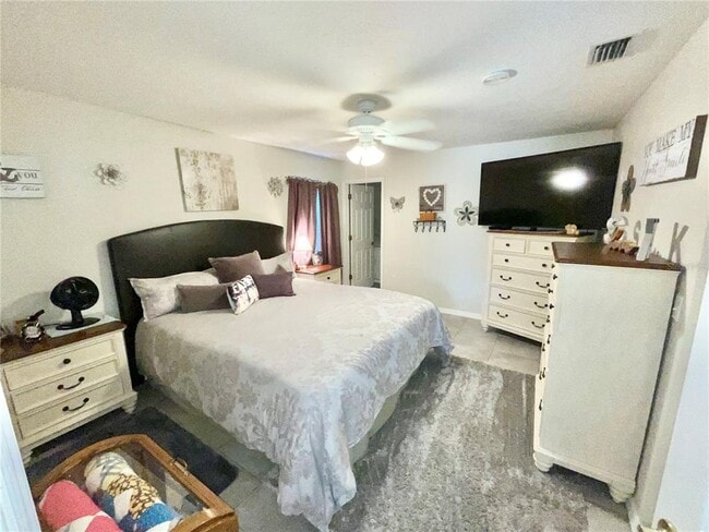 Building Photo - 7831 Barclay Rd