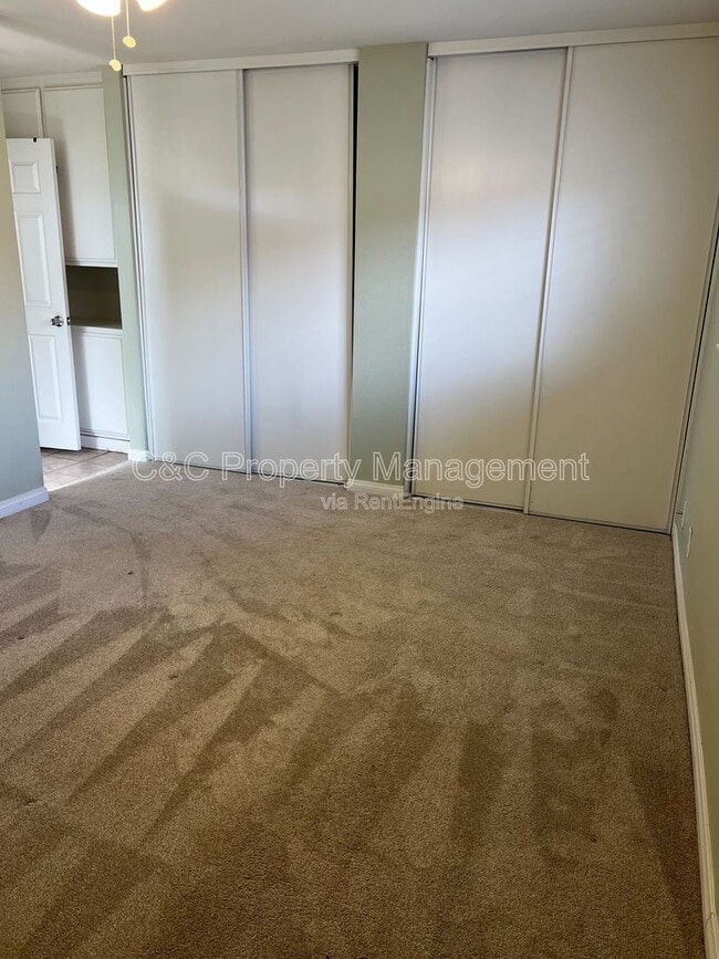 Building Photo - 11206 Fernview Pl