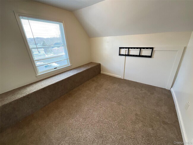 Building Photo - 32 Prairie Ave