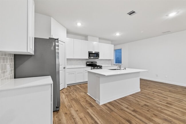 Building Photo - 28142 Meadowlark Sky Dr