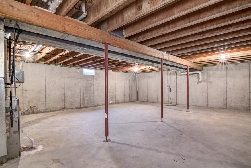 Building Photo - 13236 39th Ave N
