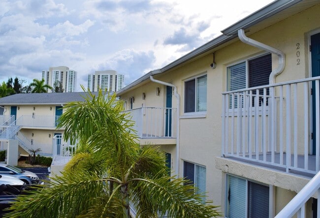 Building Photo - 3155 Royalston Ave