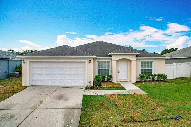 Primary Photo - 1639 Saddlehorn Dr