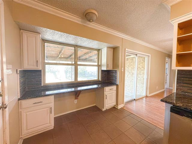 Building Photo - 2721 Buffalo Dr