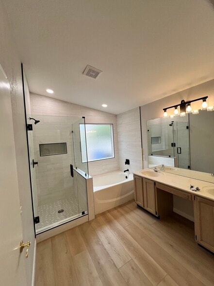 Building Photo - 149 W Gary Way