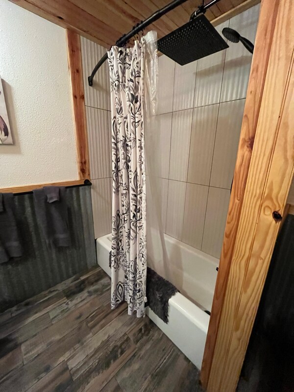 Building Photo - 12102 Carriage Ct SE