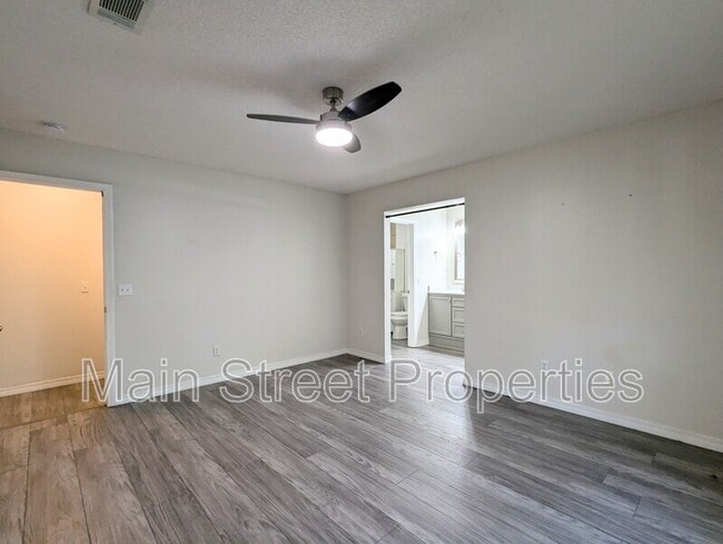 Building Photo - 7440 Chimney Pines Dr