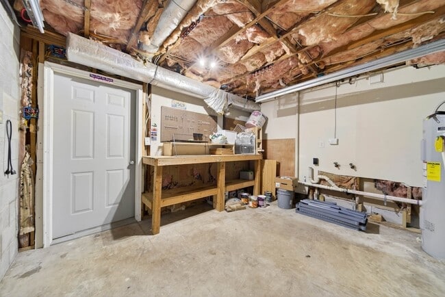 Building Photo - 235 Savely Dr