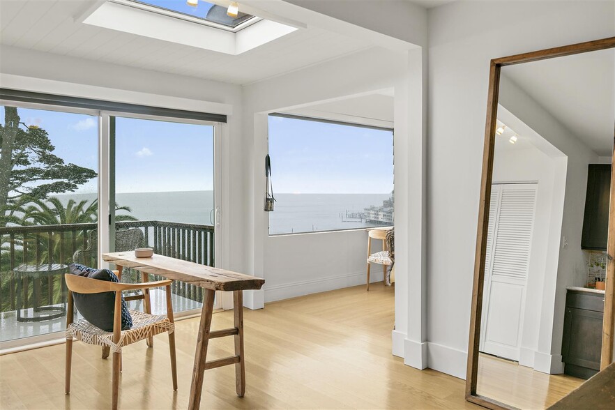 Eating area, Deck,Sun Room - 306 3rd St
