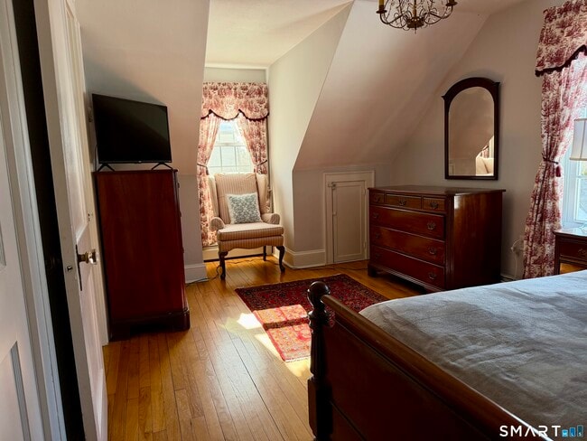 Building Photo - 43 Neck Rd