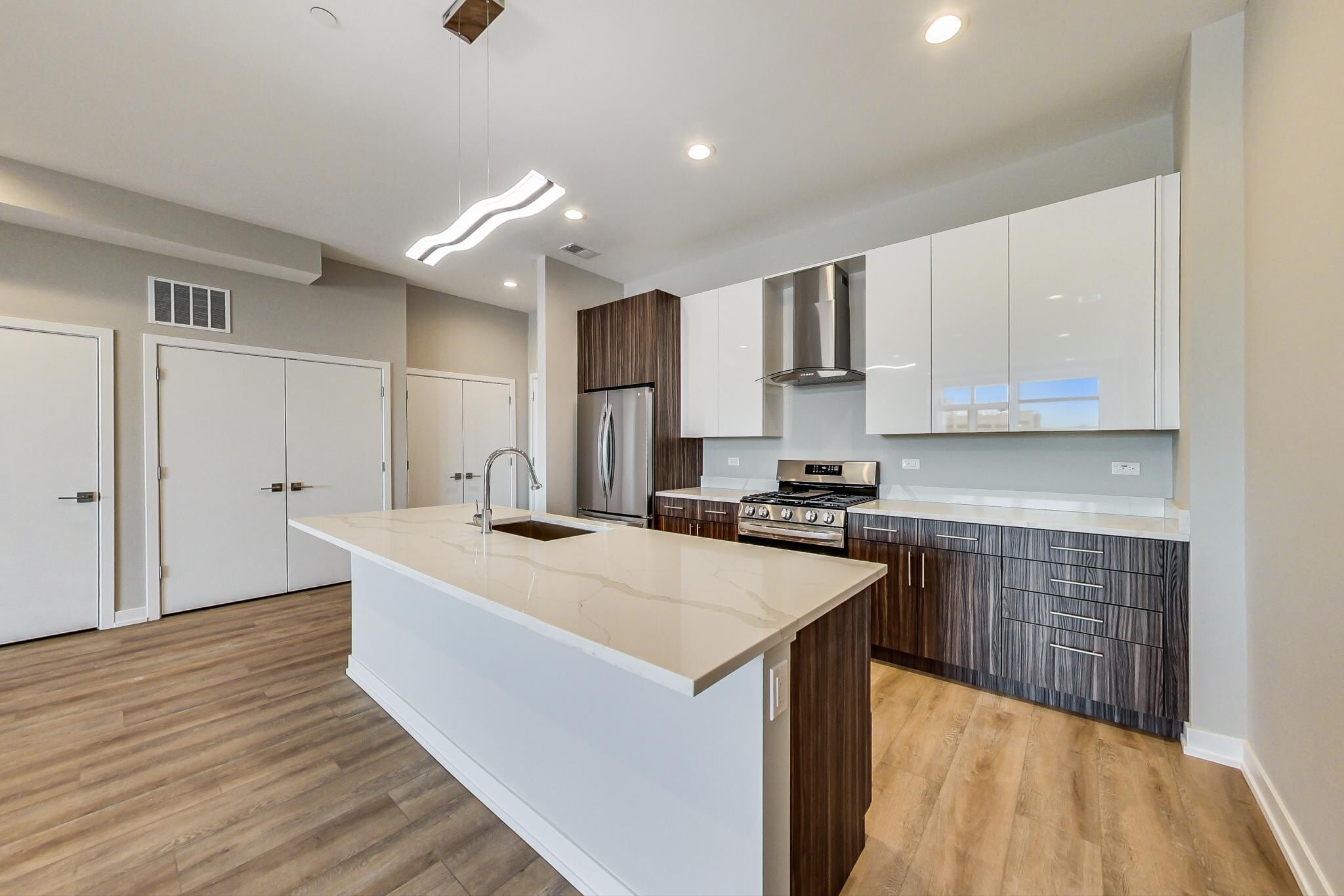 Building Photo - 8047 Skokie Blvd