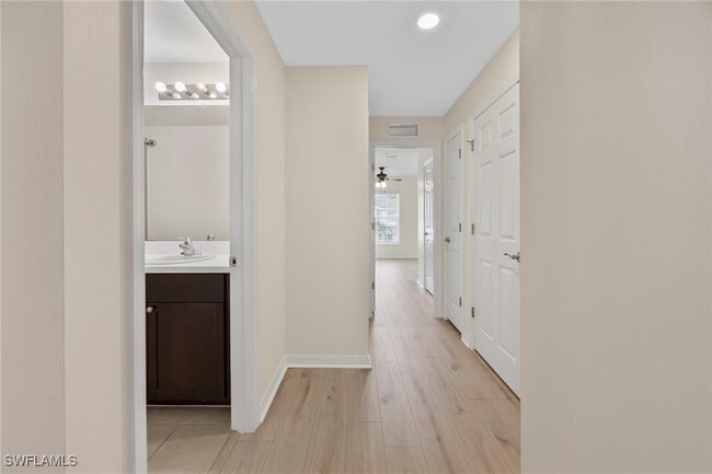 Building Photo - 15484 Wildflower Cir