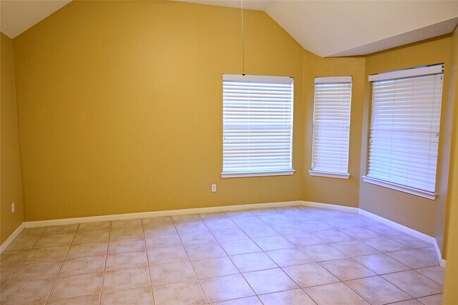 Building Photo - 4530 Topaz Trail Dr