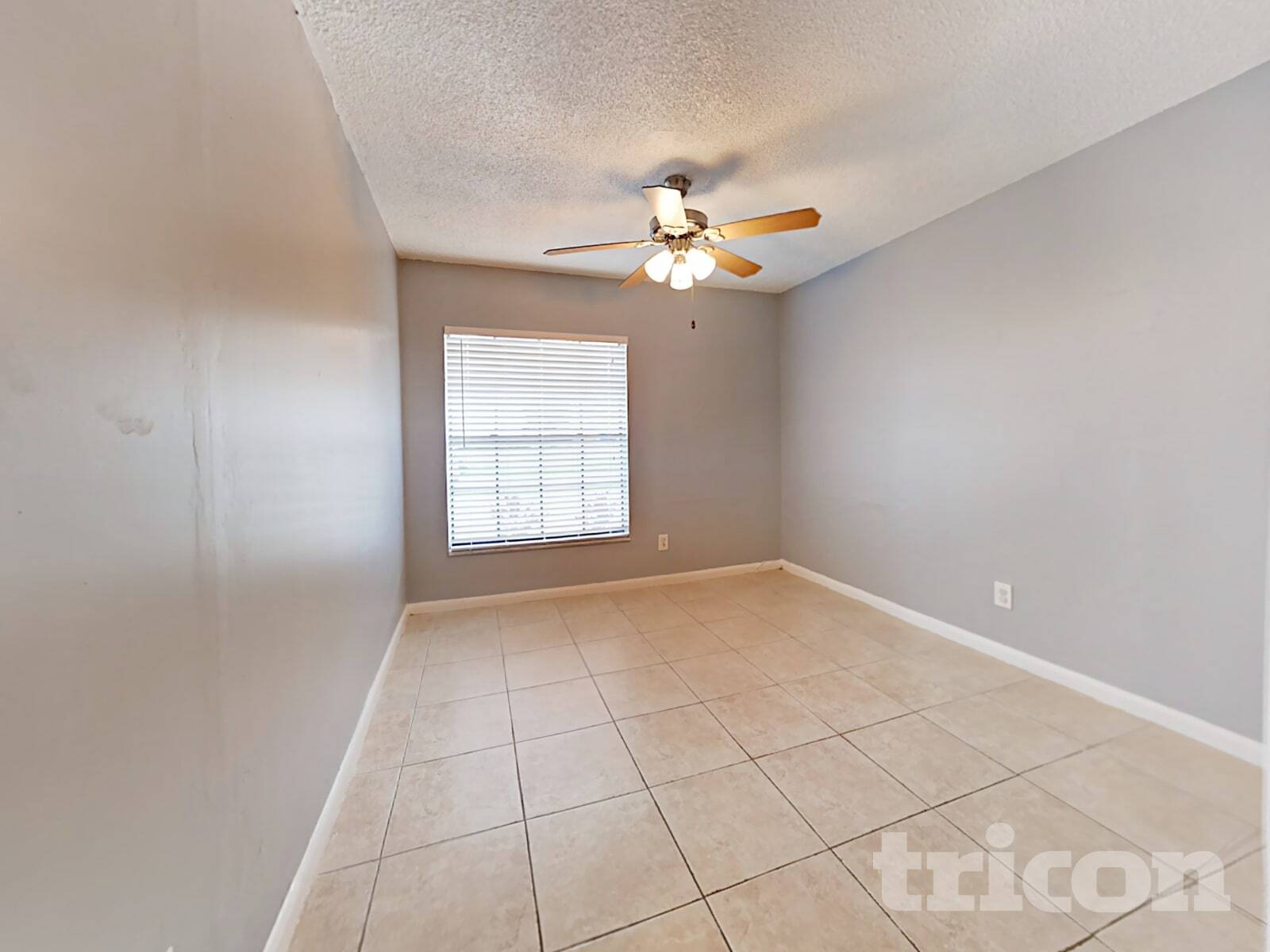 Building Photo - 603 Ephrata Dr