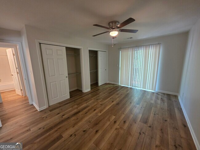 Building Photo - 76 Cobblestone Creek