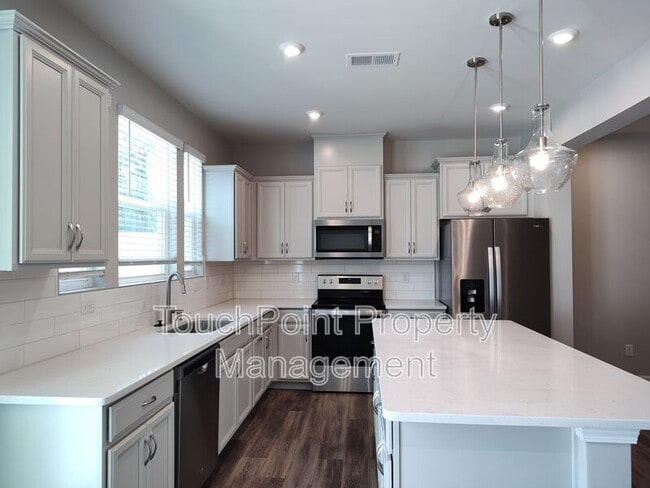 Building Photo - 8114 Overmeadow Ln
