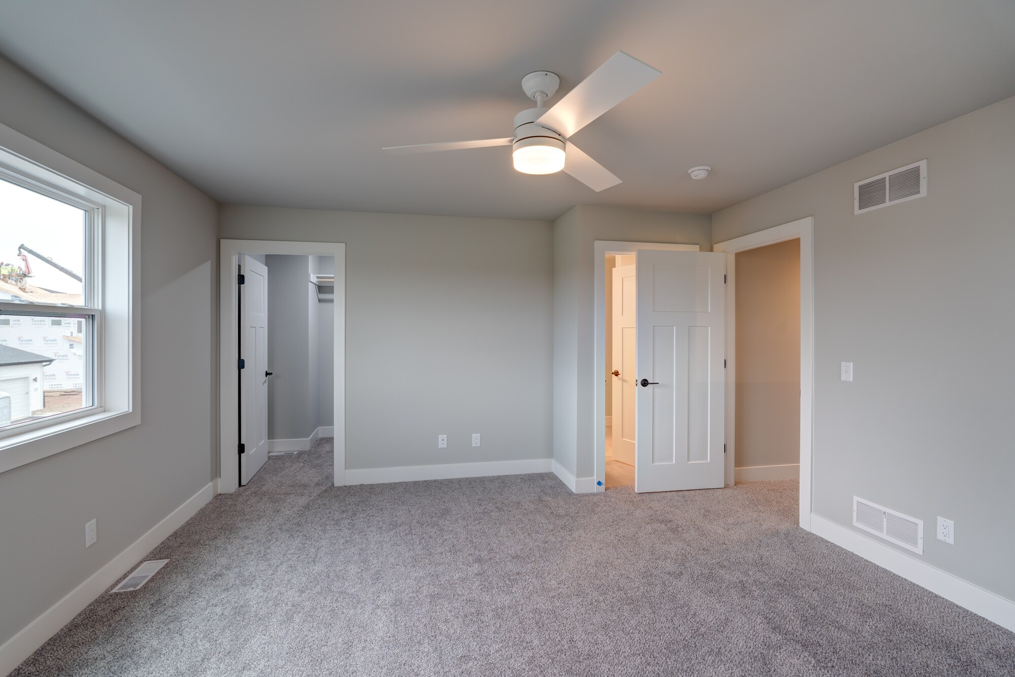 Building Photo - 137 Prairie Heights Dr