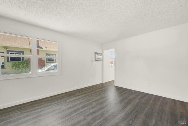 Building Photo - Salling - 1421 Clay Street