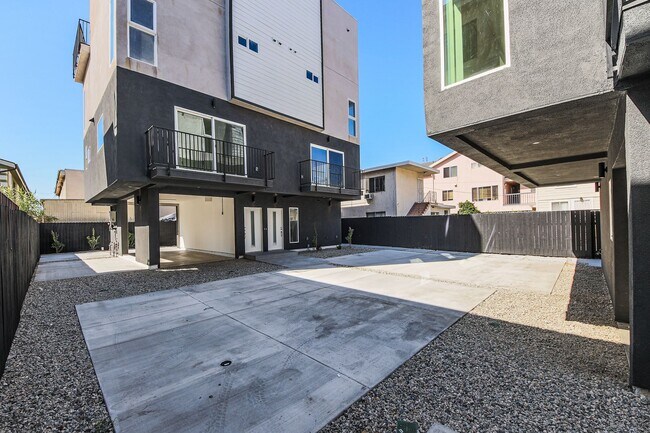 Building Photo - Luxury 2026 Townhomes with Massive Bedrooms + Decks with Views