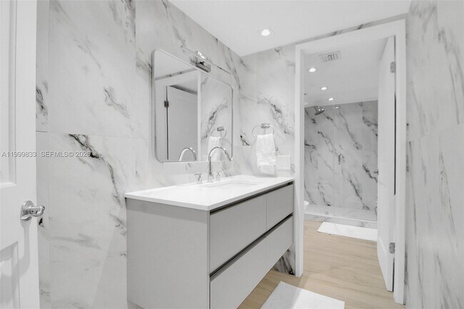 Building Photo - 5757 Collins Ave