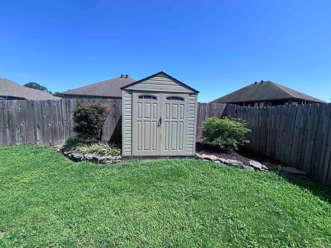 Building Photo - 1808 Airborn Dr