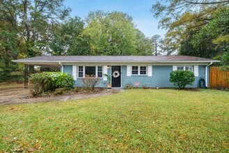 Building Photo - Durham's Best Ranch!