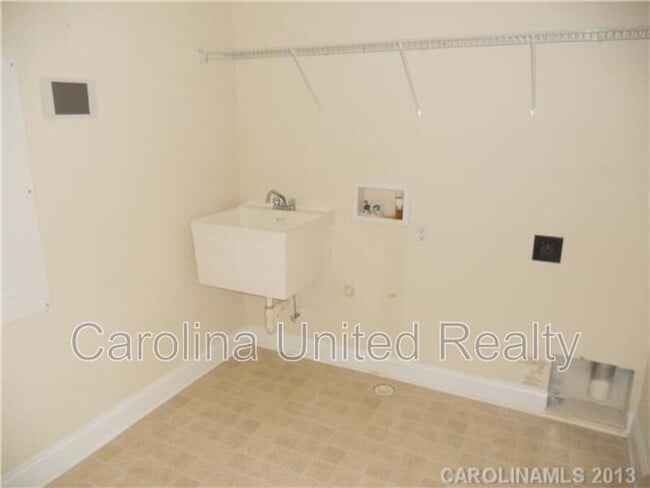Building Photo - 8536 Sagekirk Ct