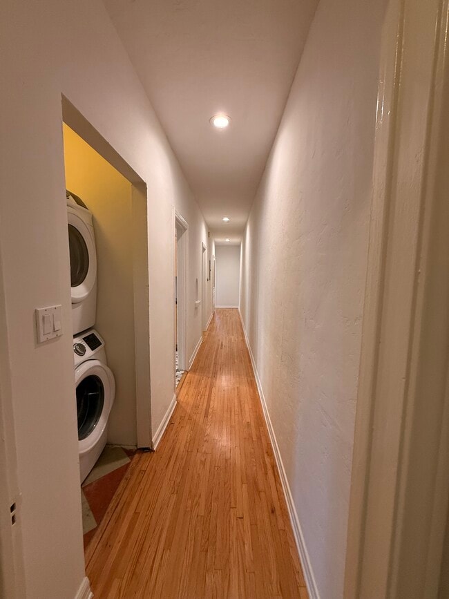 Hall + Laundry - 1439 S Holt Ave