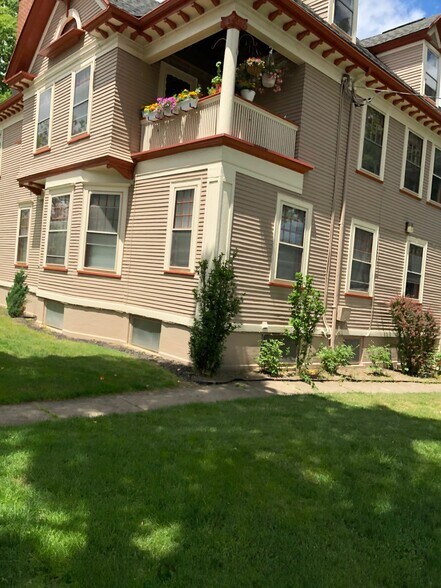 Building Photo - 144 Dartmouth St