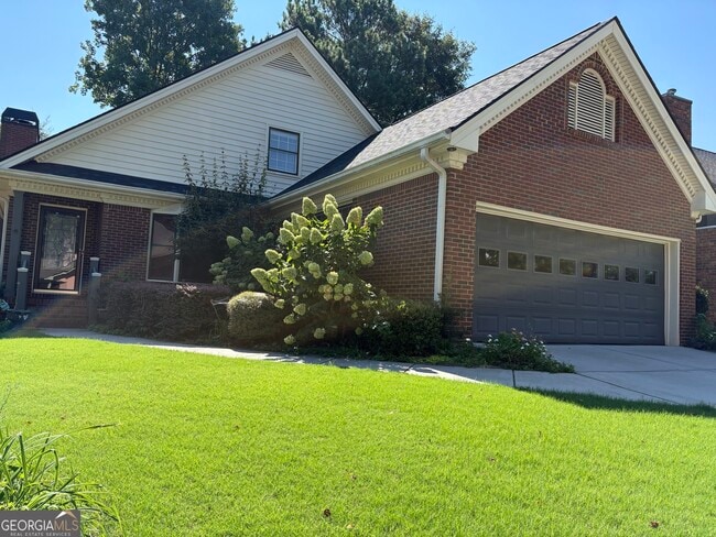 Building Photo - 1224 Hunters Dr