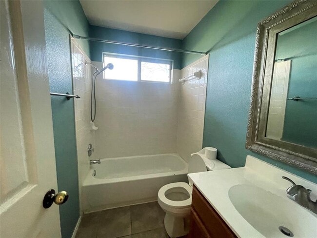 Building Photo - 3508 Blue Ridge Dr