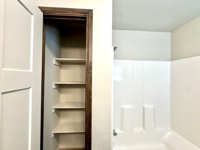 Building Photo - 223 Park Pl