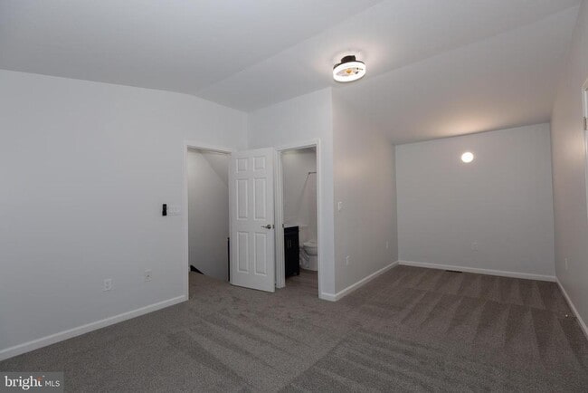 Building Photo - 382 Wood Cutters Ln