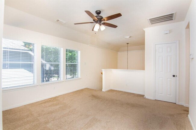 Building Photo - 147 Ledgestone Pl