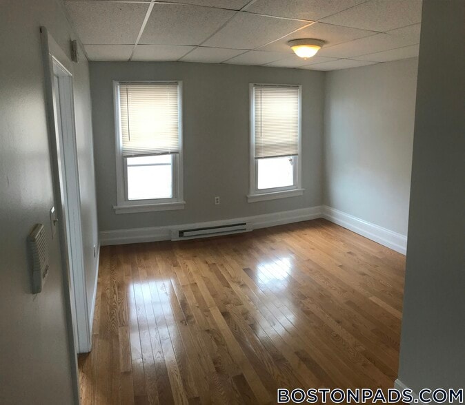 Building Photo - 259 Border St