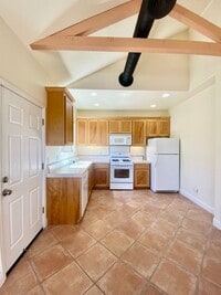 Building Photo - West Davis apartment