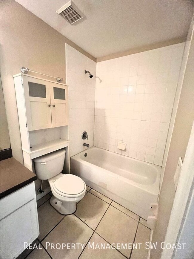 Building Photo - 125 John Ave S