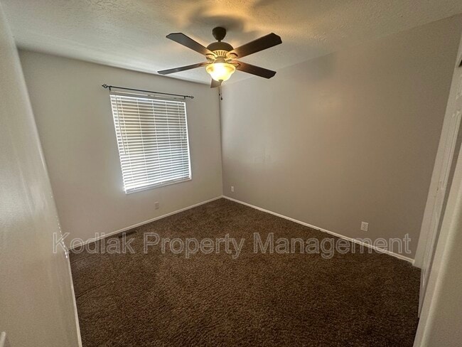 Building Photo - 898 W 1025 N