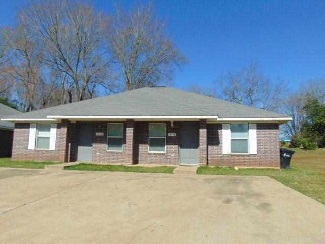 Building Photo - 1034 San Saba St