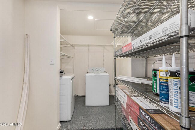 Building Photo - 3234 E Friess Dr