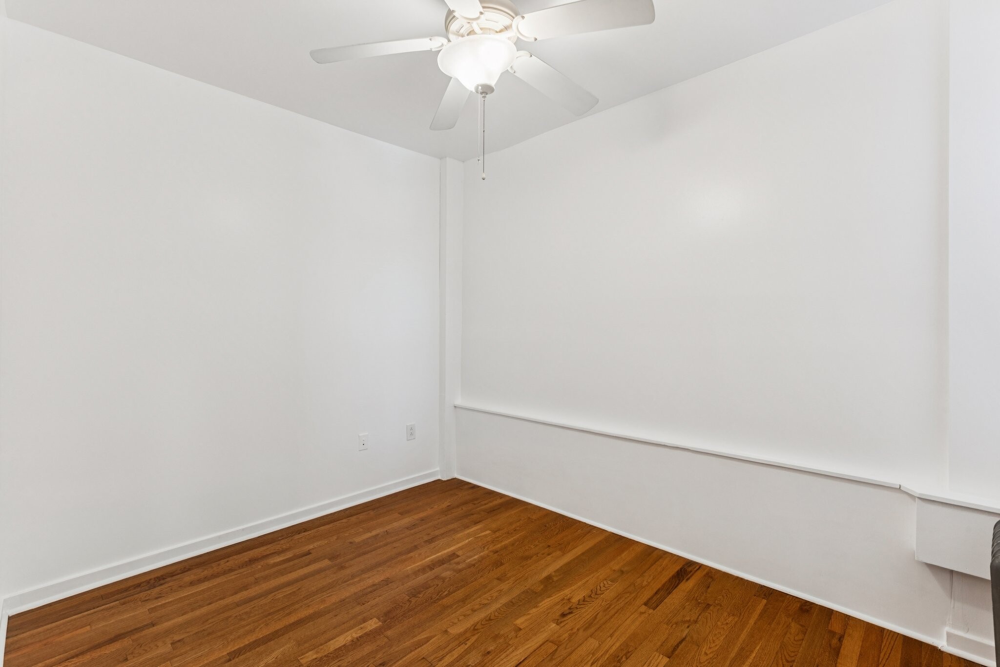 Building Photo - 806 S 47th St