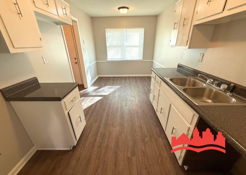 Building Photo - 19 Sullivan Dr