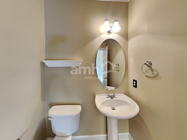 Building Photo - 2713 Twin Ash Ct